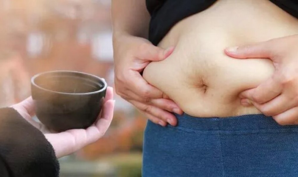 Băutura care topește grăsimea abdominală. Consum-o seara, înainte de somn